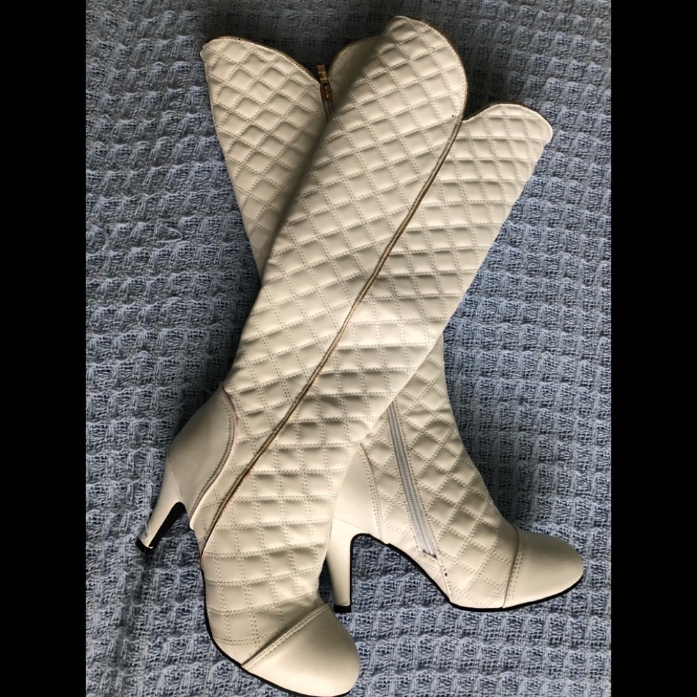 NWOT White High Heel Boots